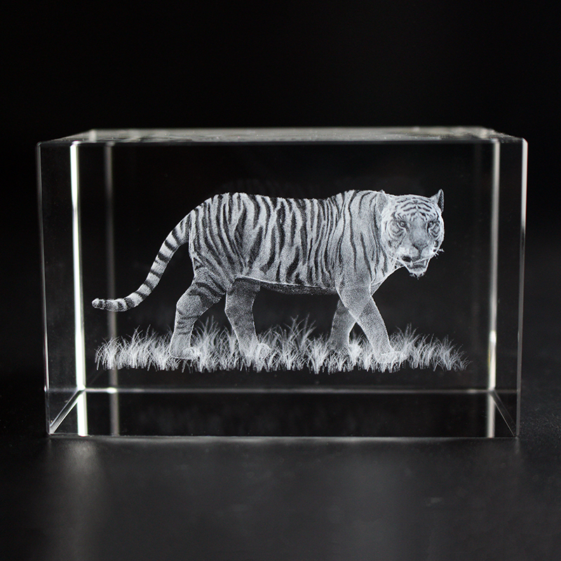 K9 Crystal Tiger Model Statue  - Paper Weight Crystal recensione e prezzo
