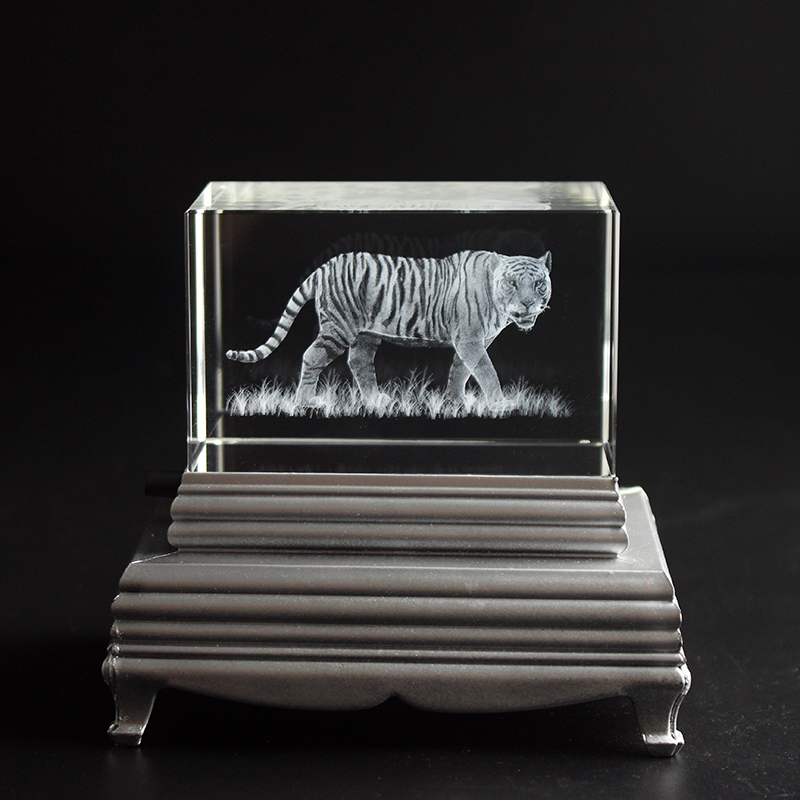 K9 Crystal Tiger Model Statue  - Paper Weight Crystal recensione e prezzo