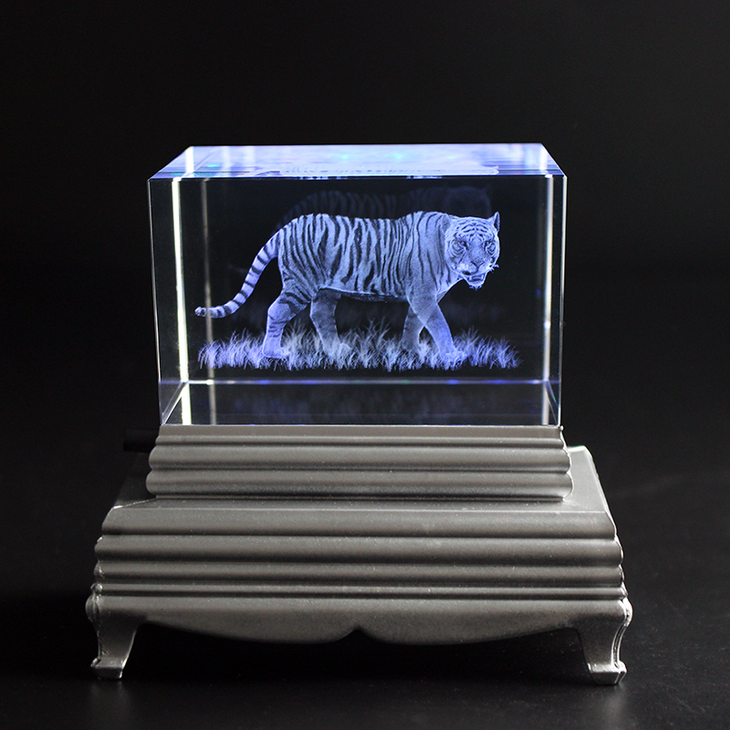 K9 Crystal Tiger Model Statue  - Paper Weight Crystal recensione e prezzo