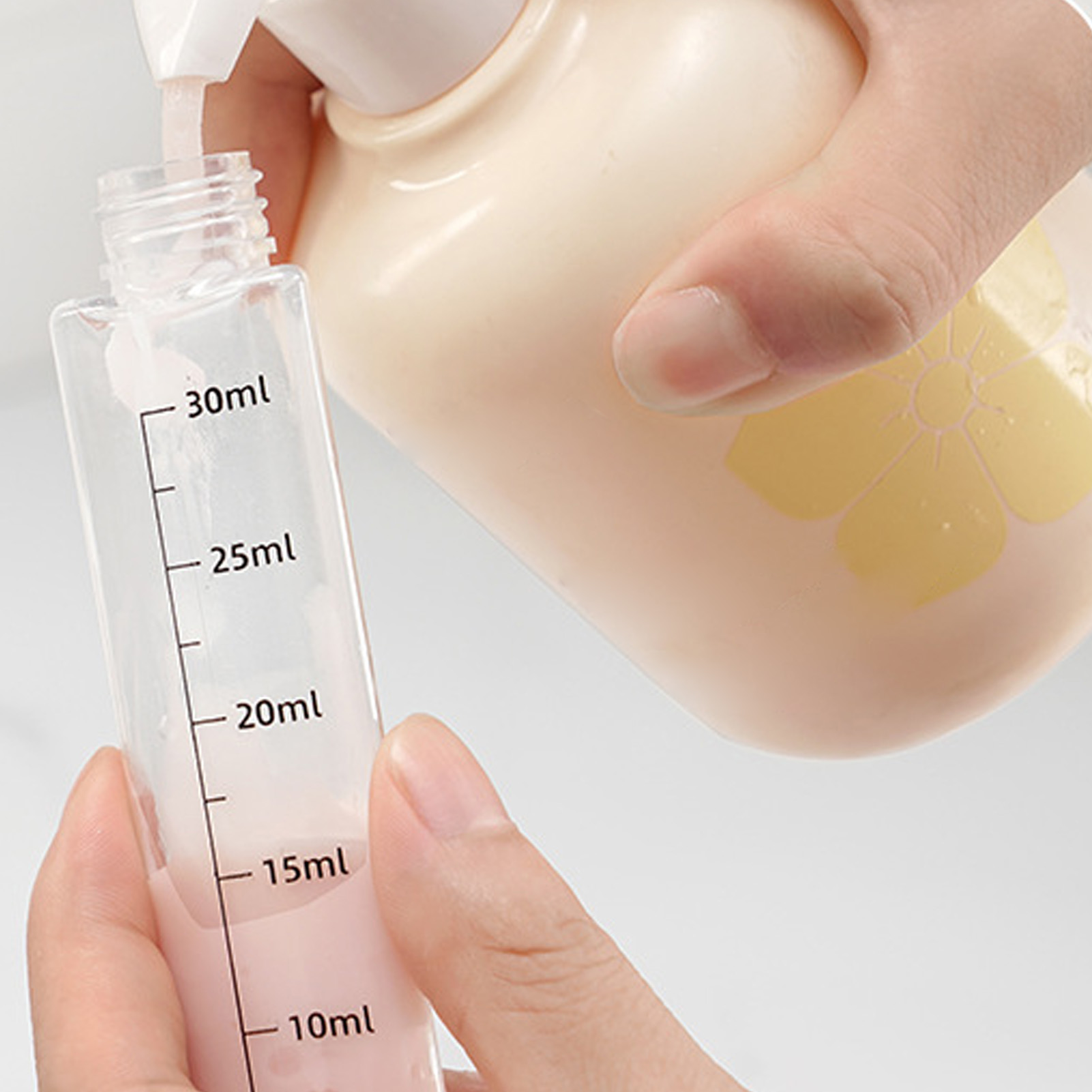 4-in-1 Travel Liquid Dispenser - Gel Refill Pack recensione e prezzo